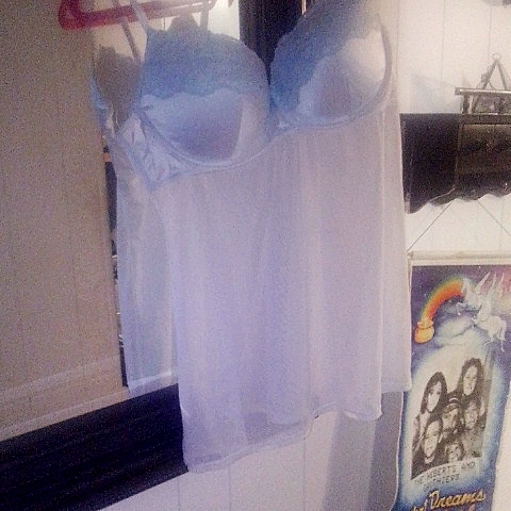 Gilligan and O'Malley push up slip neglige